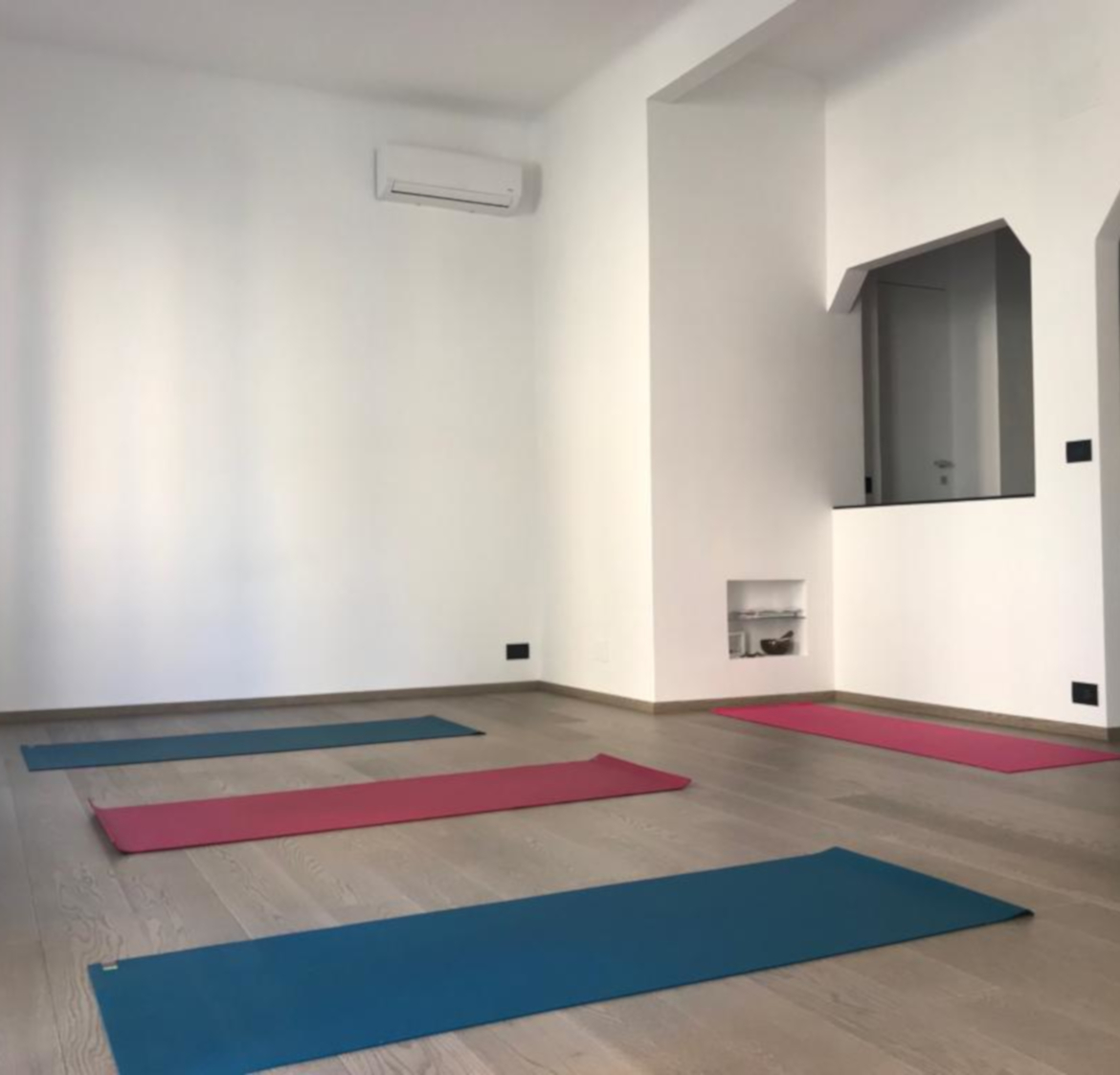 Studio-albaro-yoga.jpg